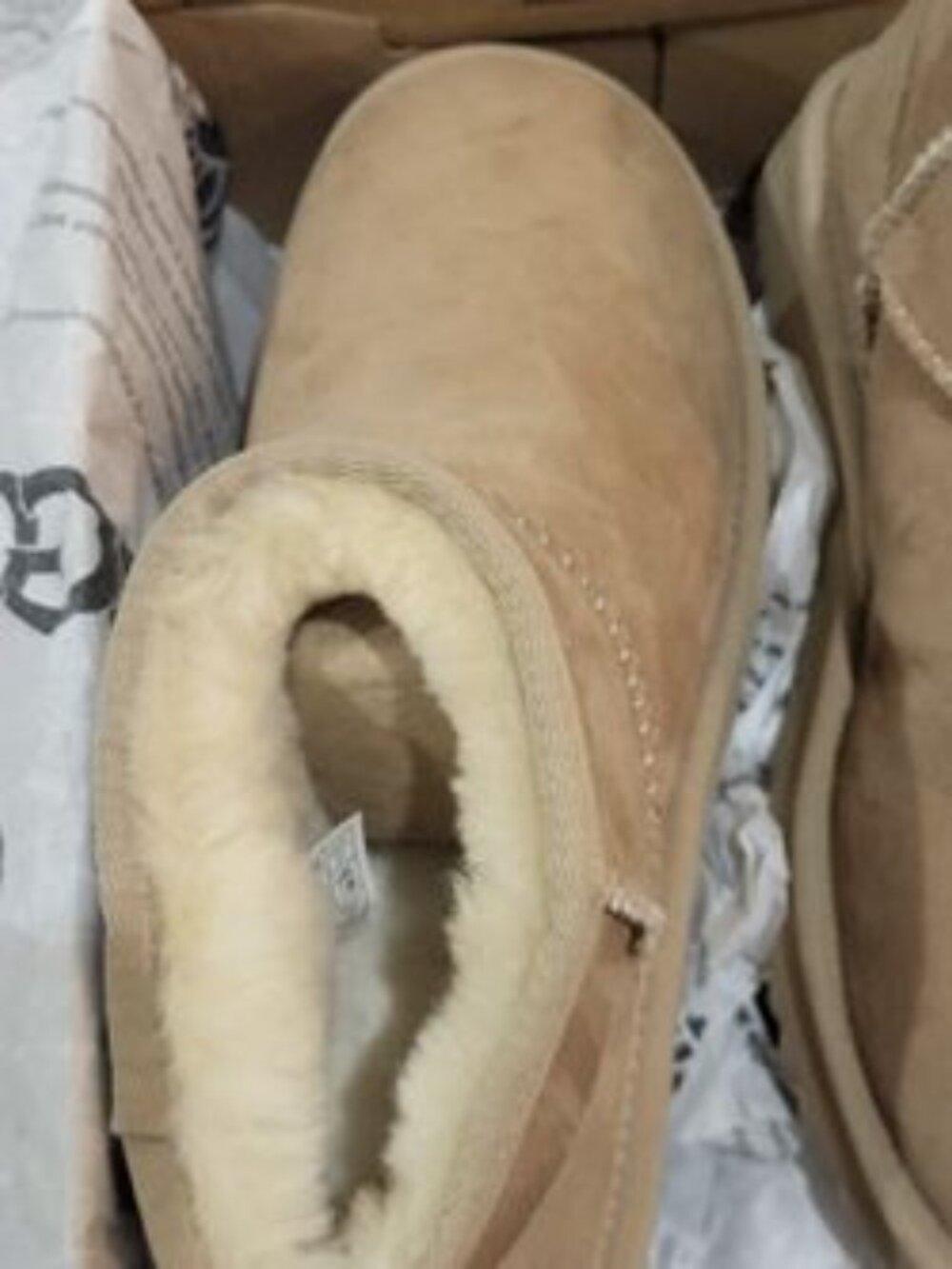 UGG Classic Ultra Mini Boots Sand Beige Women's Size 8 With Box 1116109